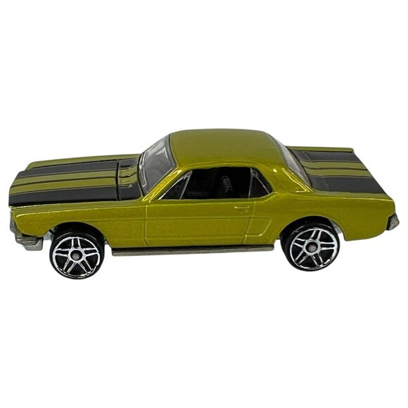 Vintage 1983 Hot Wheels 1965 Ford Mustang 1:64 Die Cast Green Black Stripe Car - Picture 7 of 9